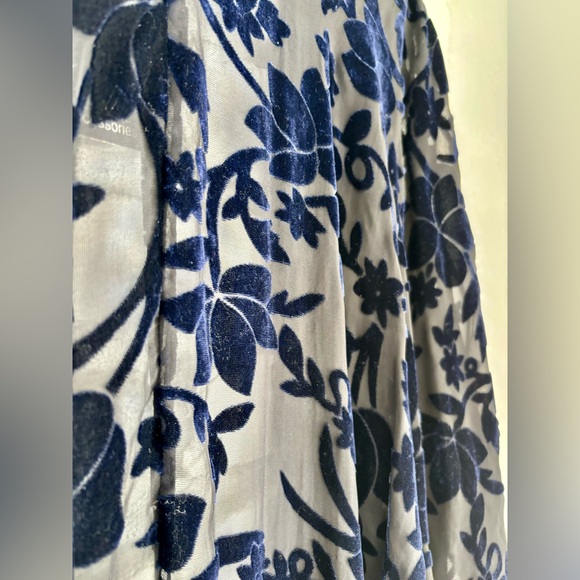 Midnight Blue Kimono, velvet burn out pattern with fringe - Picture 8 of 12
